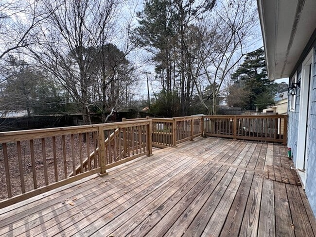 Building Photo - Charming 2-Bedroom Townhome in Prime Kennesaw Location!