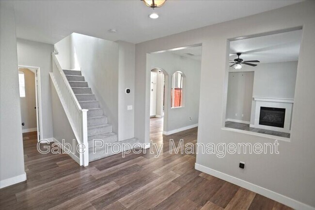 Building Photo - 24622 Montevista Cir