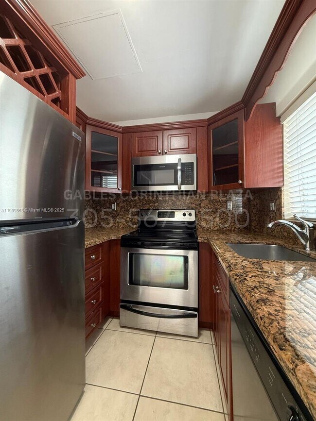 Building Photo - 22 Salamanca Ave