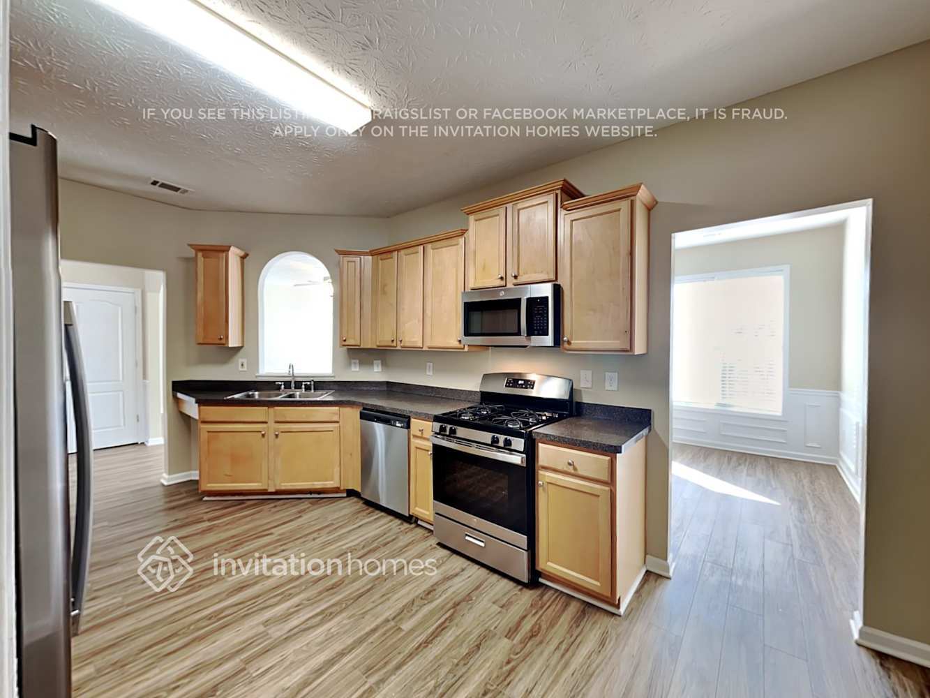 Building Photo - 7063 Skippingstone Way