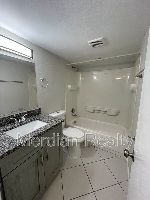 Building Photo - 602 Orange Dr