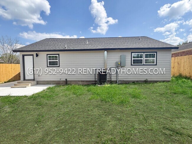 Building Photo - 607 Lake View Dr