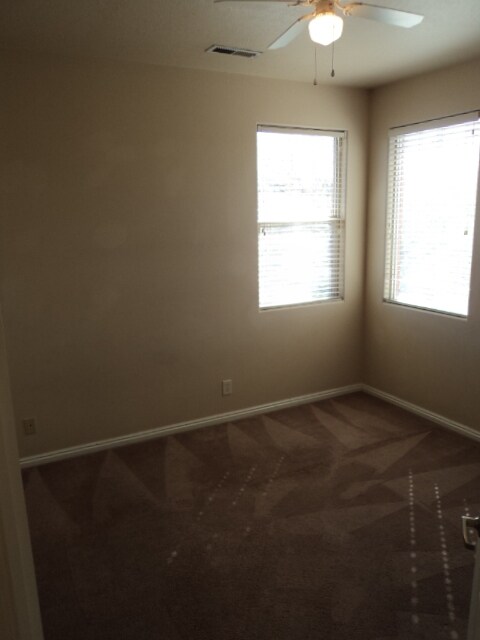 Building Photo - 175 Shade Tree Ln
