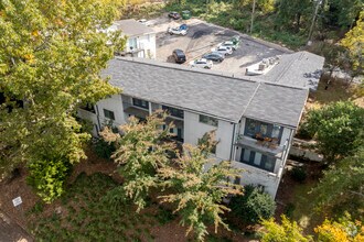 Building Photo - Towncrest