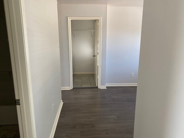 Building Photo - 18911 Brownstone Mills Dr