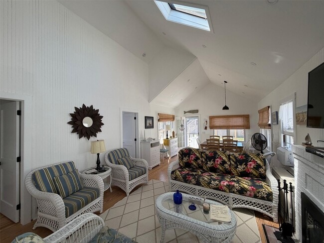 Building Photo - 760 Ocean Breeze Walk