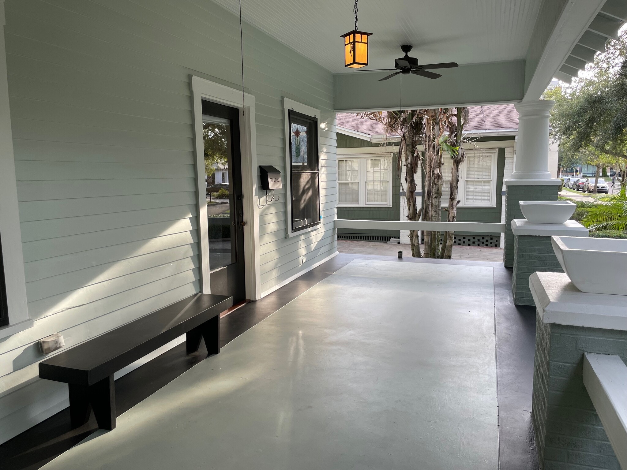 Large front porch - 2114 W Marjory Ave