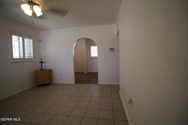 Building Photo - 2529 Jackson Ave