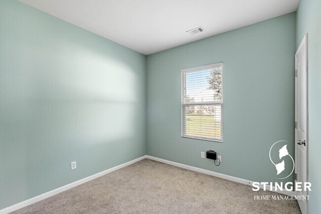 Building Photo - 6 Whitewater Way