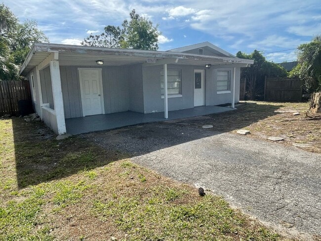 Building Photo - 3 BED/1 BATH, AVAILABLE NOW!