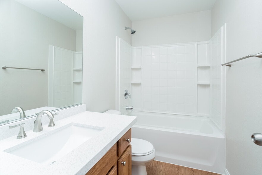 Building Photo - 267 Red Eucalyptus Dr