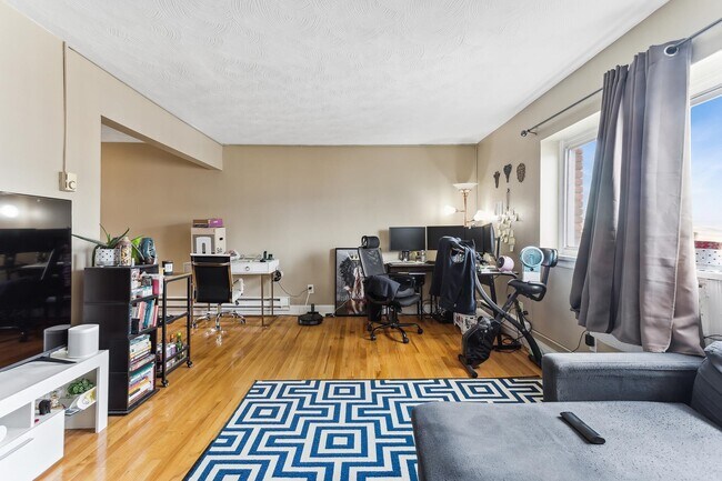 Building Photo - 207 Polifly Rd