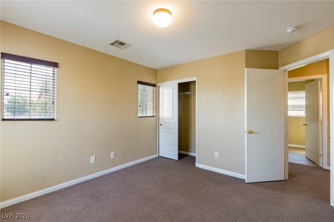 Building Photo - 511 Redruth Dr