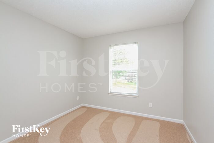 Building Photo - 10605 Glenayr Dr