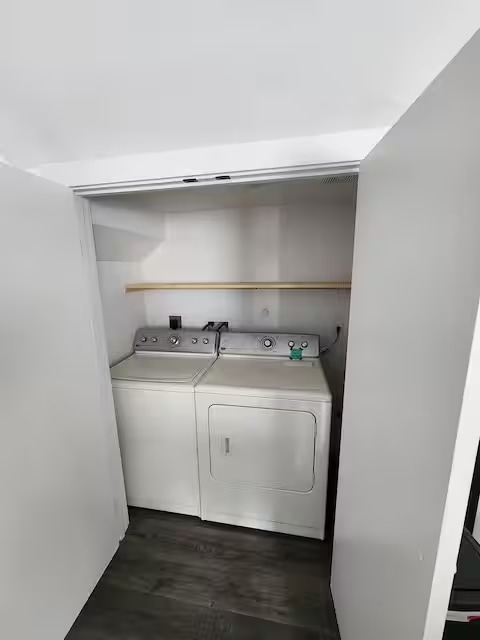 Building Photo - 5212 Ina St