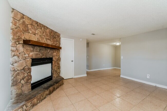 Building Photo - 7651 McCowan Dr