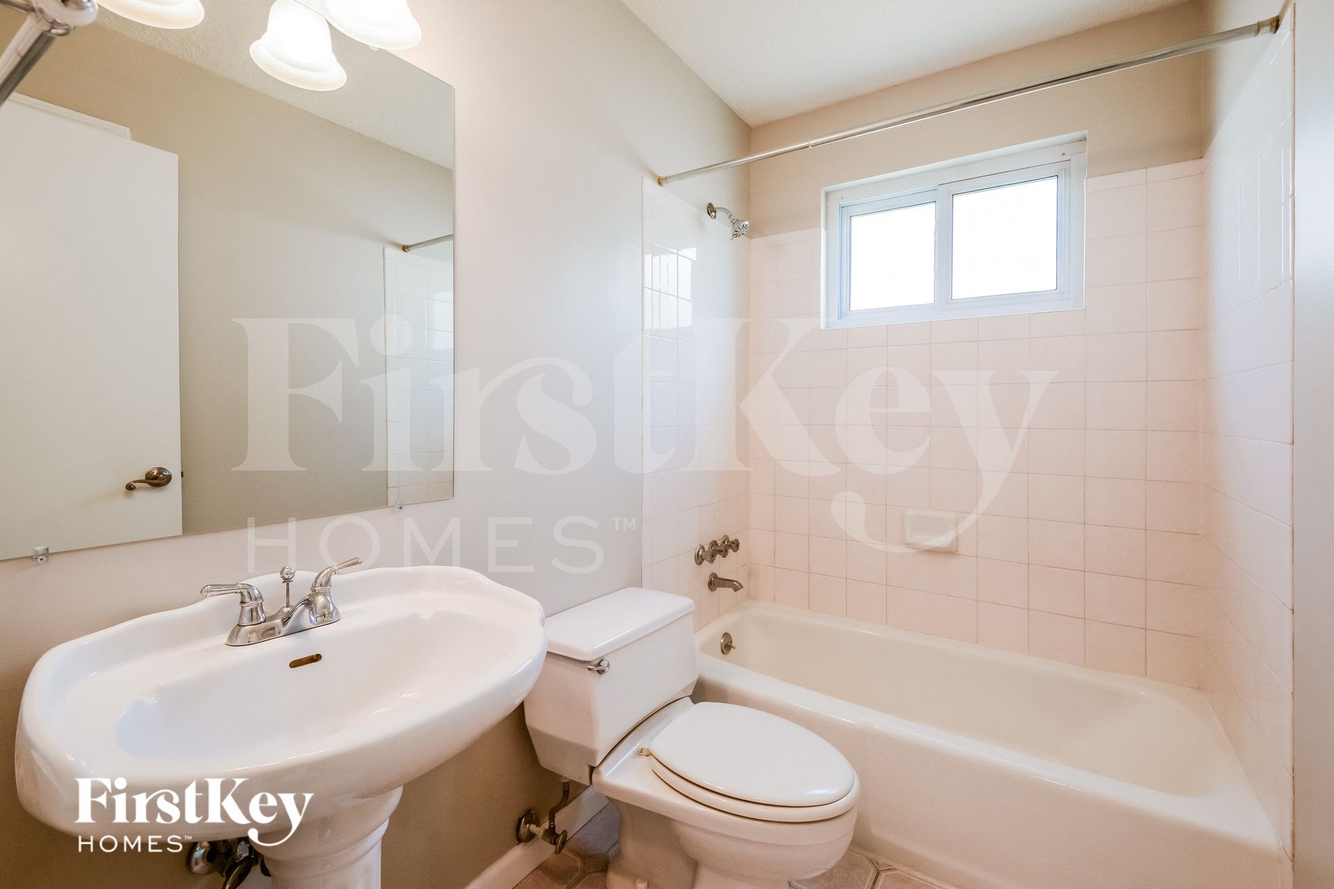 Building Photo - 1731 Wishingwell Dr