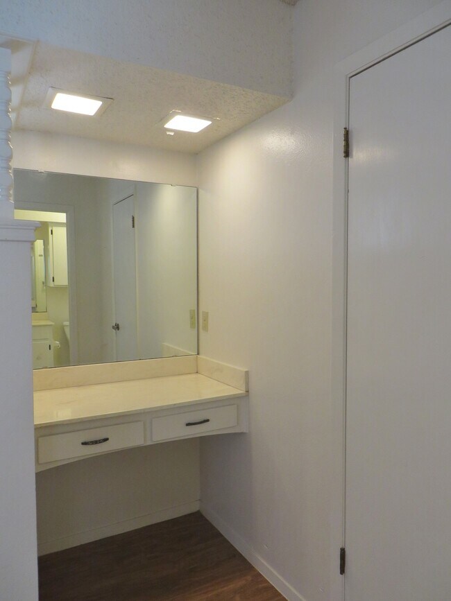 Building Photo - 3 Bedroom 2 Bathroom Georgetown Home