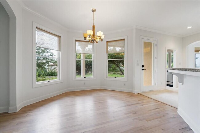 Building Photo - 16018 Fontaine Ave