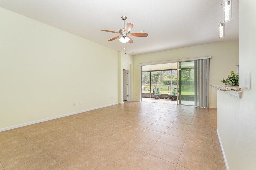 Building Photo - 1322 Dittmer Cir SE