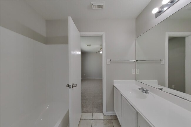Building Photo - 8707 Texas Acorn Ave