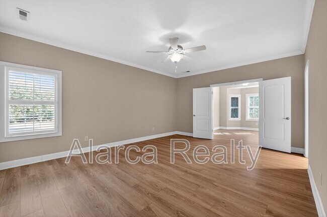 Building Photo - 8723 Whistlers Chase Dr