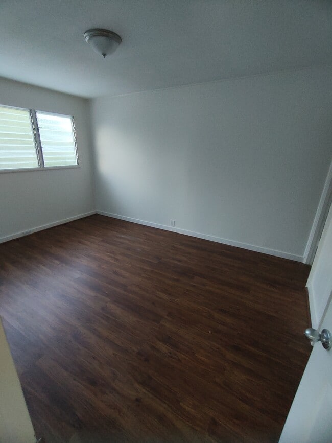 Building Photo - 2002 Mahaoo Pl