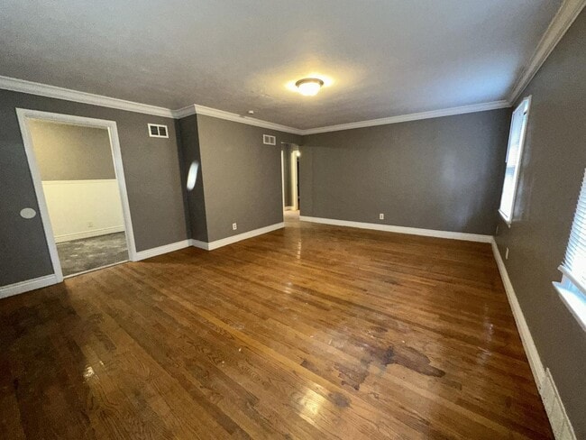 Building Photo - Lovely 2 Bedroom / 2 Bath for Rent - Section 8 Welcome