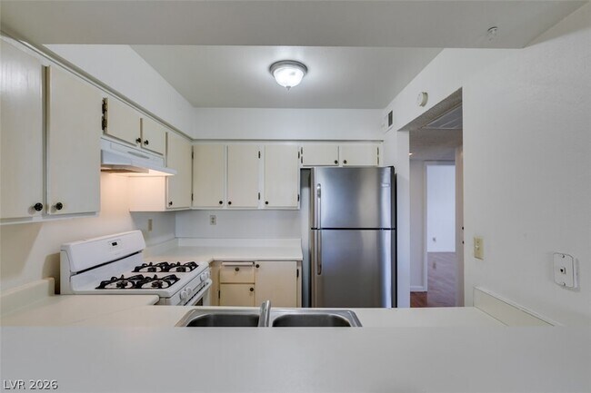 Building Photo - 1404 Santa Anita Dr