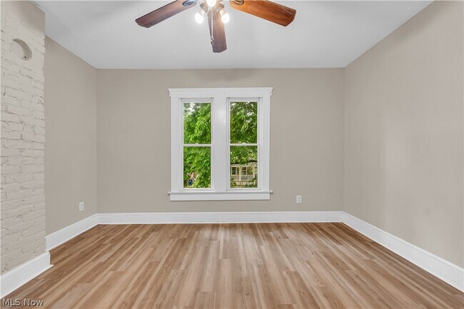Building Photo - 2050 W 83rd St