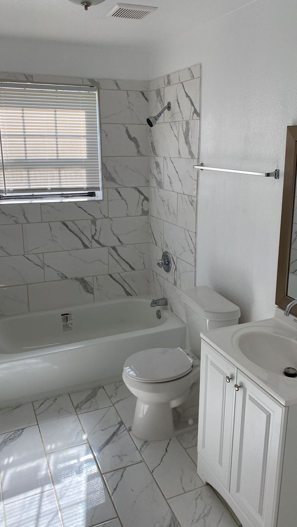 Building Photo - Gorgeous all renovated Home in Beaumont, TX!