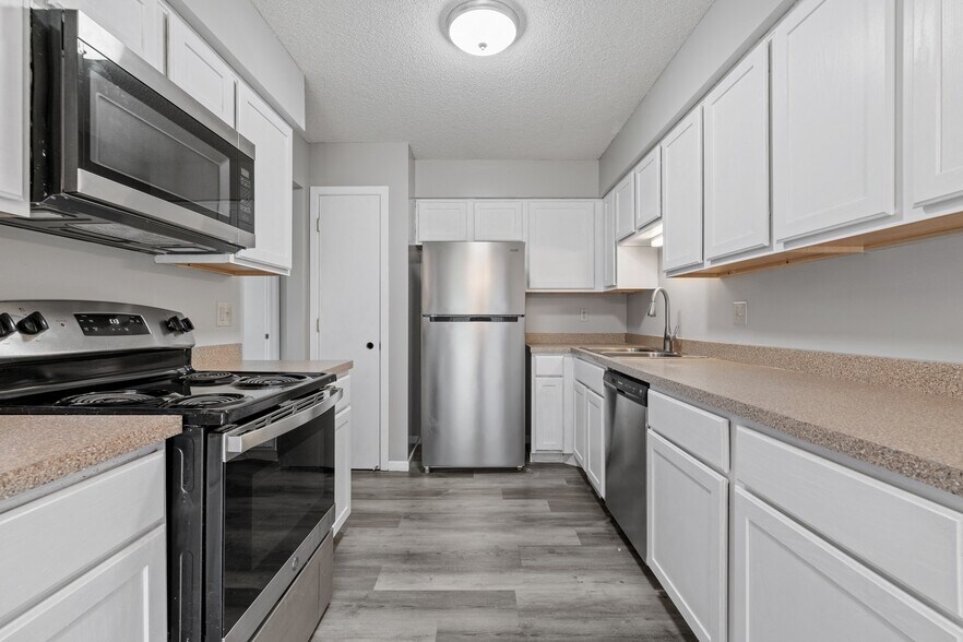 Building Photo - Juniper Meadows