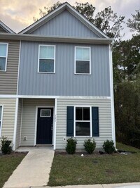 Building Photo - Beautiful 2 bedroom, 2.5 bath townhome Holly Ridge - Buckhorn Community