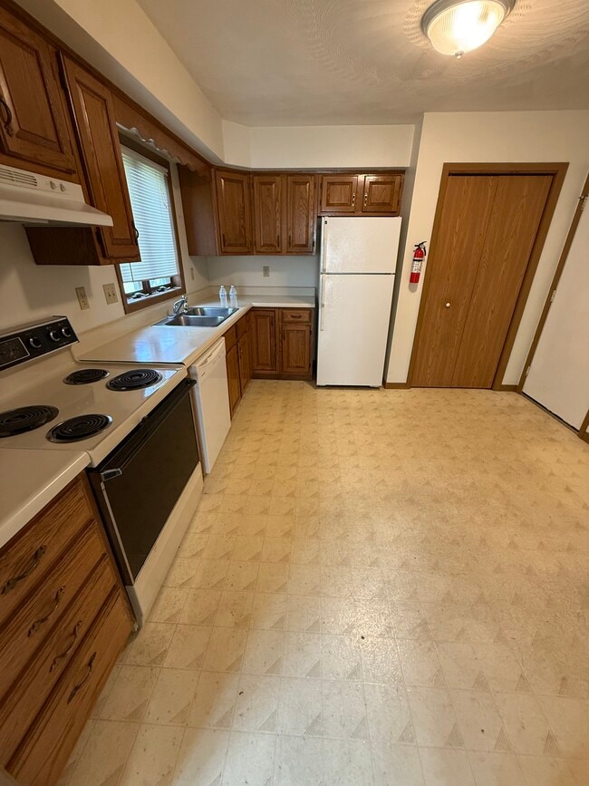 Building Photo - 3131 Shellers Bend