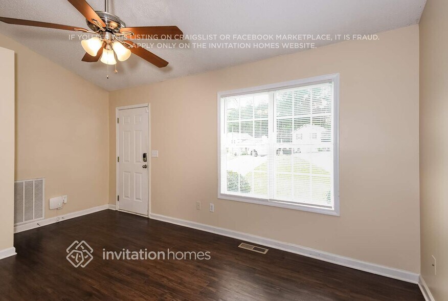 Building Photo - 240 Brookside Dr