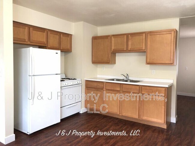 Building Photo - 283 Hazelwood Dr