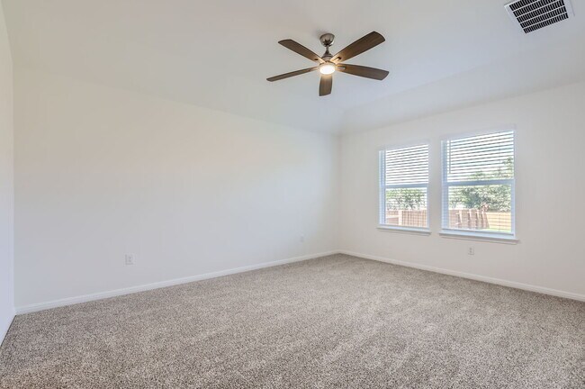 Building Photo - 2429 Hackamore Dr