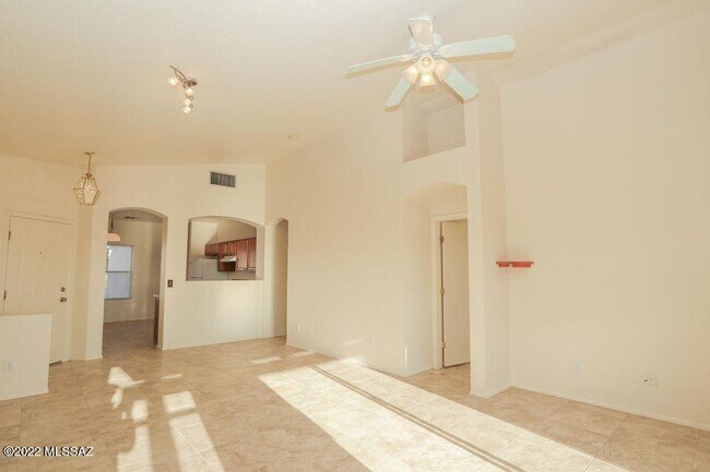 Building Photo - 9258 E Muleshoe St