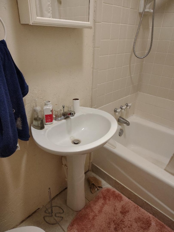 Building Photo - 457 NE 2nd St