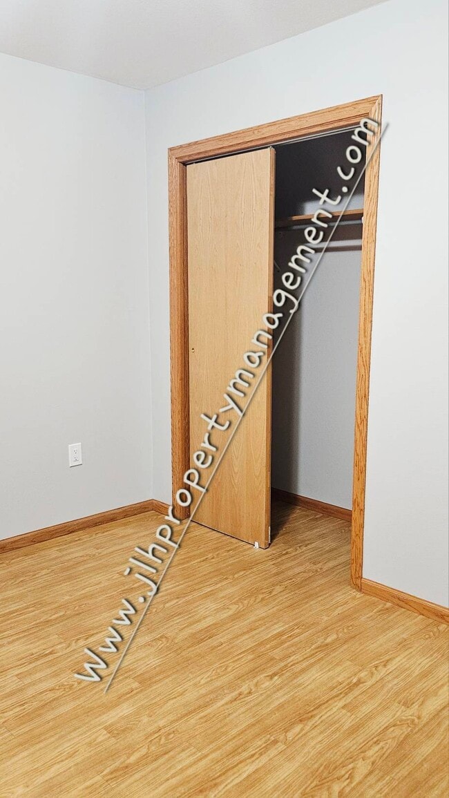 Building Photo - 1776 S Hance Dr