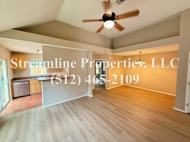 Building Photo - Charming 3 bedroom, 2 bath off Wells Branch