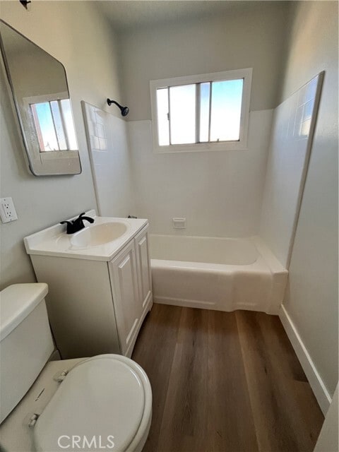 Building Photo - 1543 W 105th St