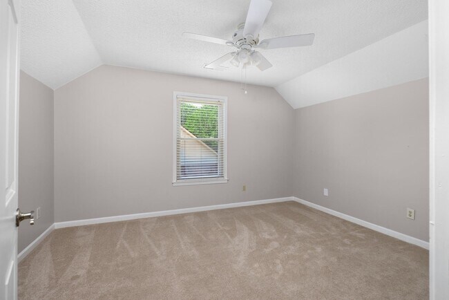 Building Photo - 3075 Stonecrest Cir