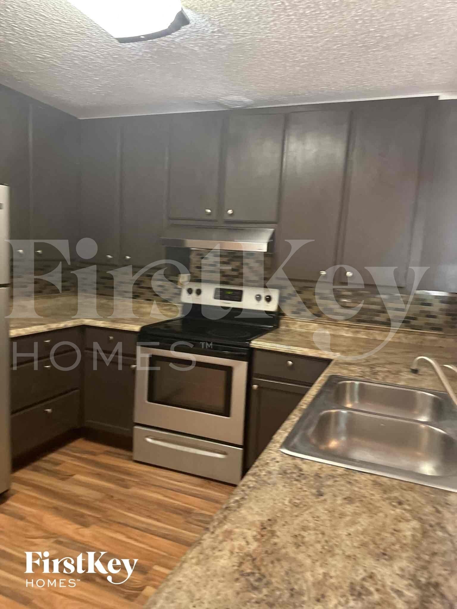 Building Photo - 1726 Hidden Acres Dr SW