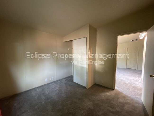 Building Photo - 307 Honeysuckle Cir