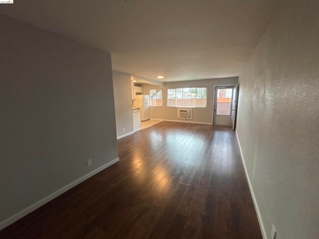 Building Photo - 4462 Clayton Rd