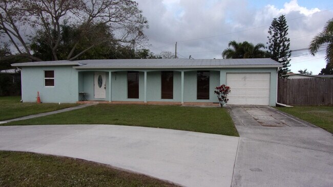 Primary Photo - 195 SE Serenata Ct