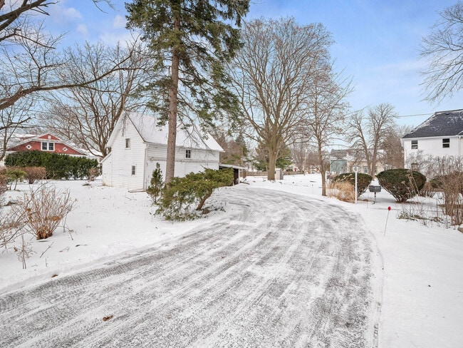 Building Photo - 122 S Prospect St