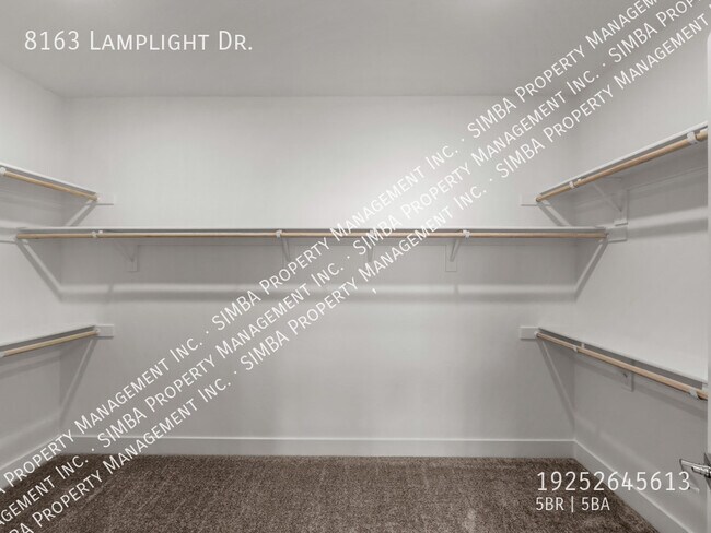 Building Photo - 8163 Lamplight Dr