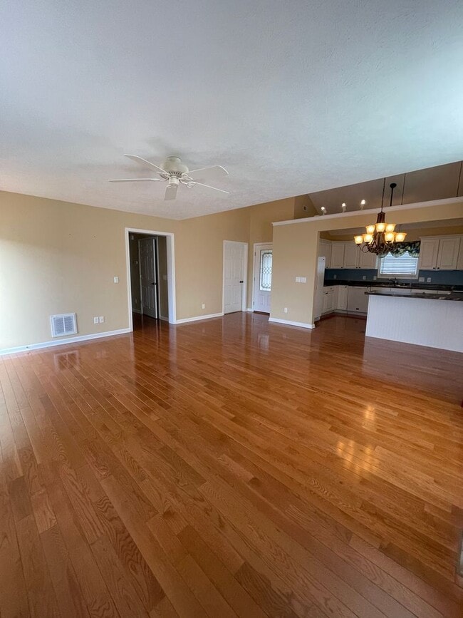 Building Photo - Duplex in Turner Ashby School District